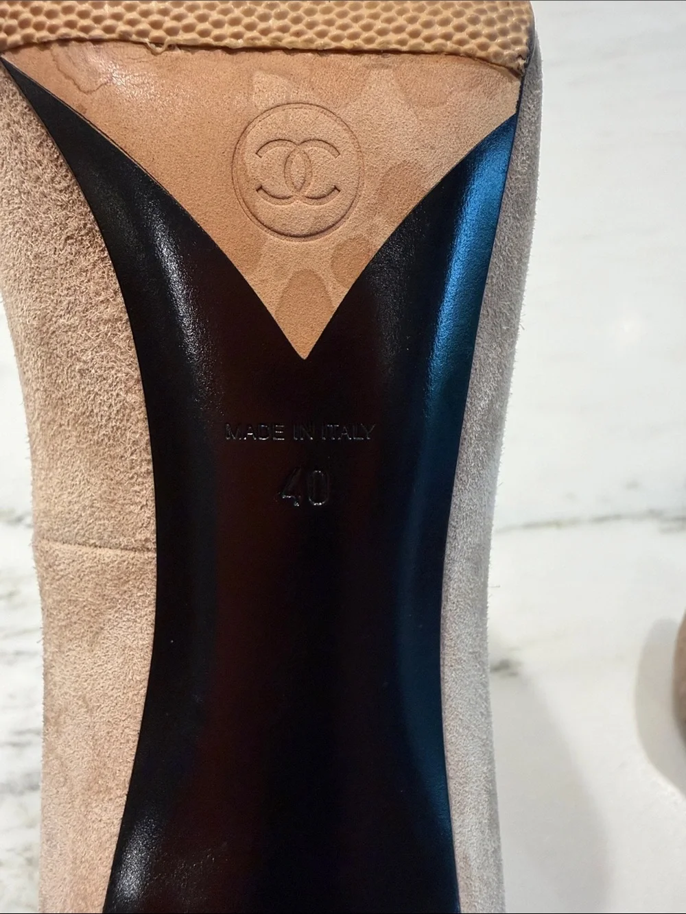 CHANEL Beige/Taupe Suede CC Pumps